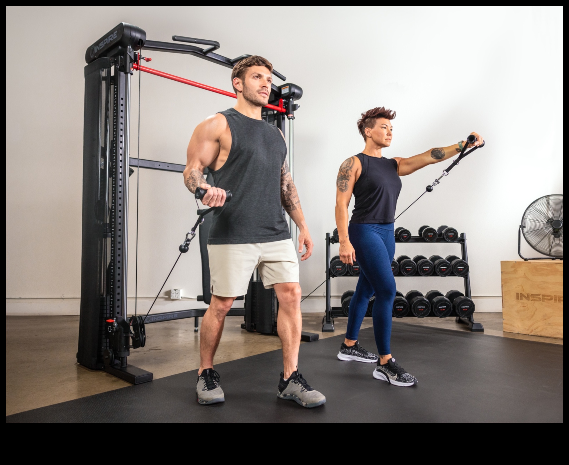 Dynamic Duo: Împerecherea echipamentelor de exerciții pentru un antrenament complet acasă